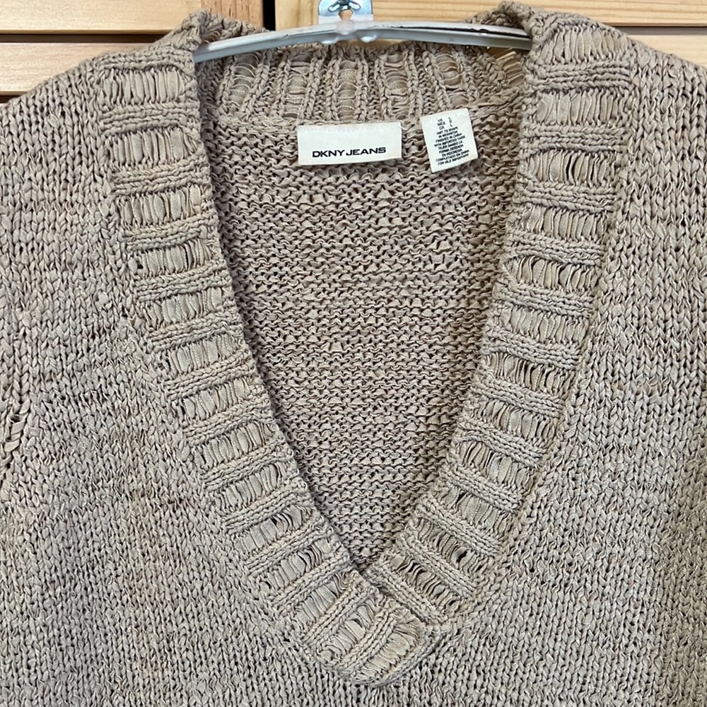 DKNY TAN SWEATER.